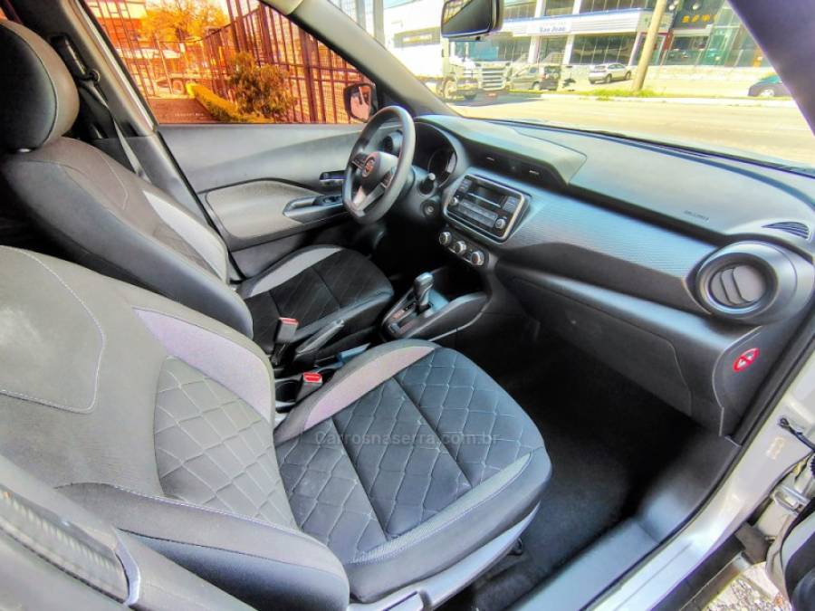 NISSAN - KICKS - 2018/2018 - Prata - R$ 77.000,00