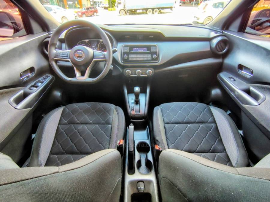 NISSAN - KICKS - 2018/2018 - Prata - R$ 77.000,00