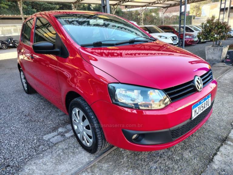 VOLKSWAGEN - FOX - 2011/2011 - Vermelha - R$ 33.000,00