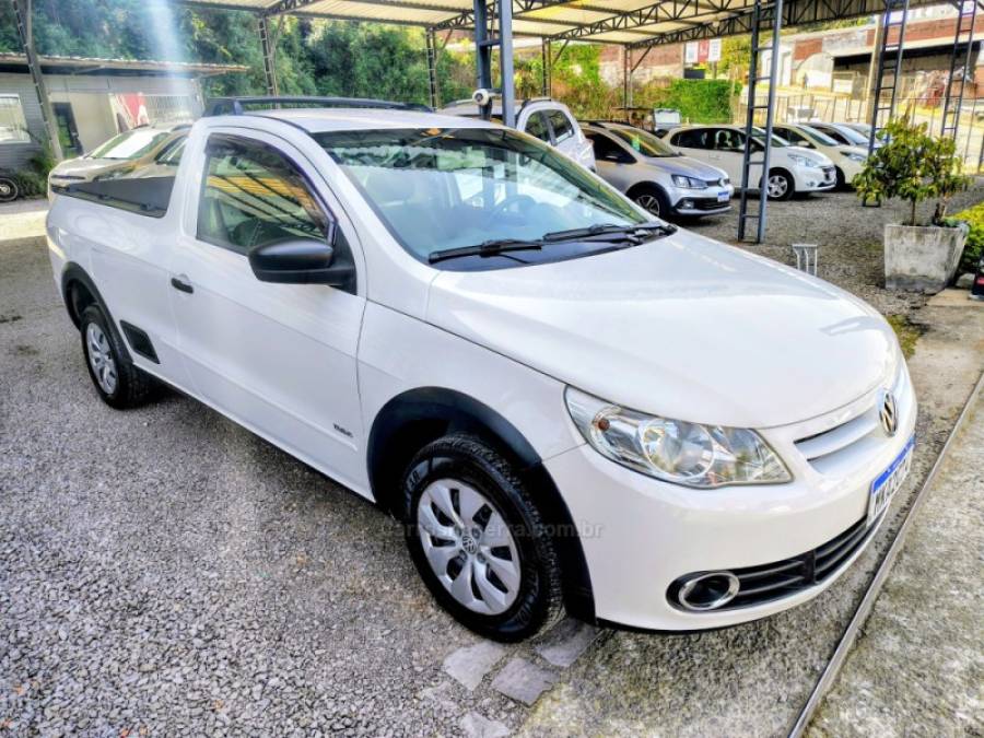 VOLKSWAGEN - SAVEIRO - 2012/2013 - Branca - R$ 42.900,00