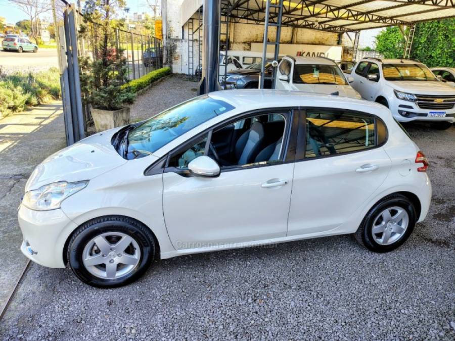 PEUGEOT - 208 - 2014/2014 - Branca - R$ 39.800,00