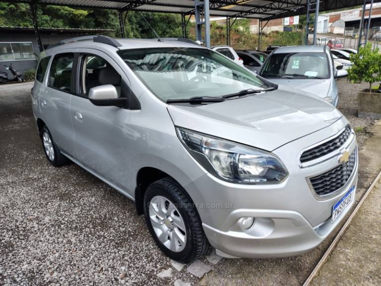 CHEVROLET - SPIN - 2015/2016 - Prata - R$ 58.500,00