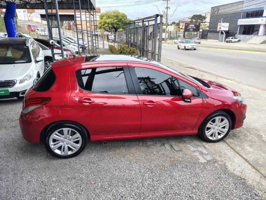 PEUGEOT - 308 - 2015/2016 - Vermelha - R$ 55.000,00