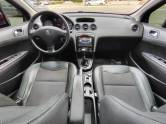 PEUGEOT - 308 - 2015/2016 - Vermelha - R$ 55.000,00