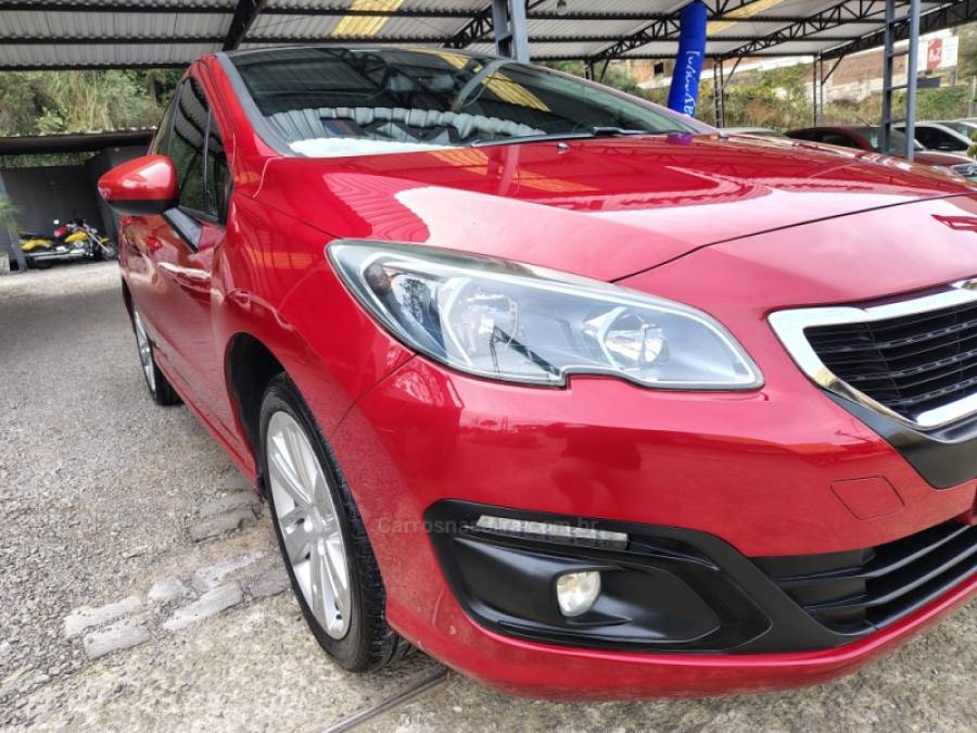 PEUGEOT - 308 - 2015/2016 - Vermelha - R$ 55.000,00