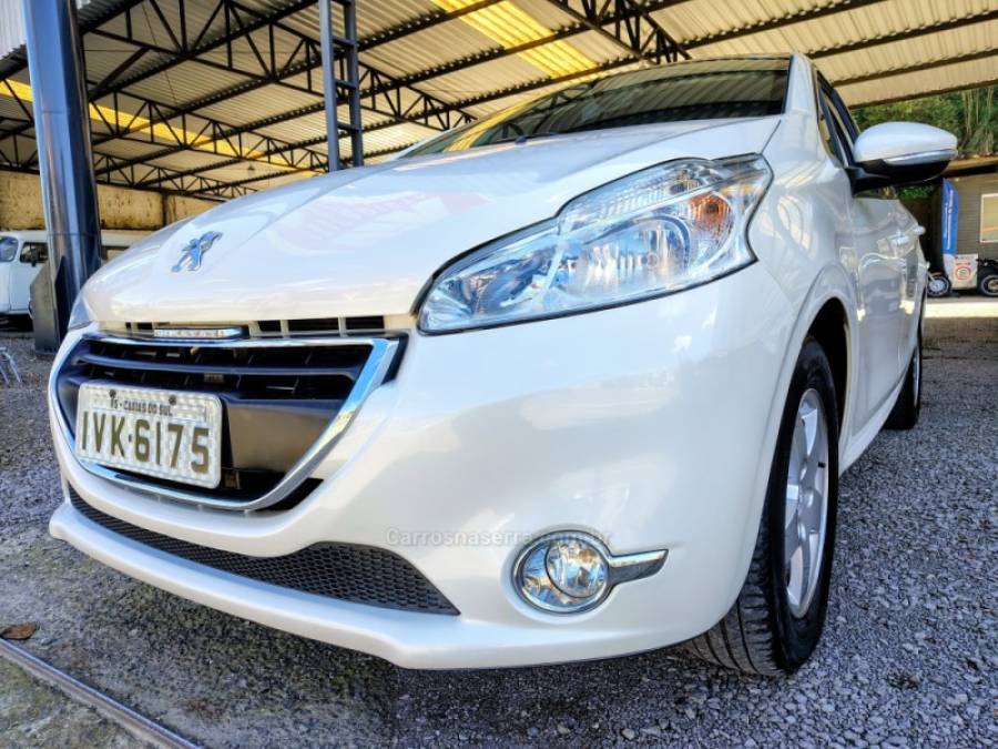 PEUGEOT - 208 - 2014/2014 - Branca - R$ 39.800,00