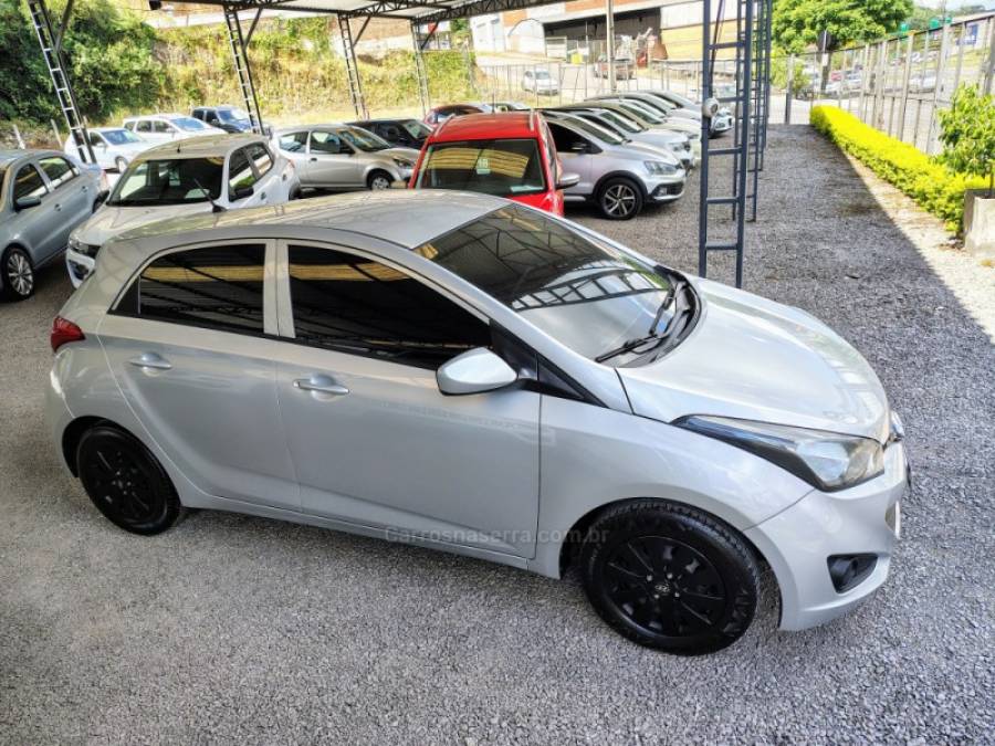 HYUNDAI - HB20 - 2014/2014 - Prata - R$ 42.000,00