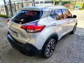 NISSAN - KICKS - 2018/2018 - Prata - R$ 77.000,00