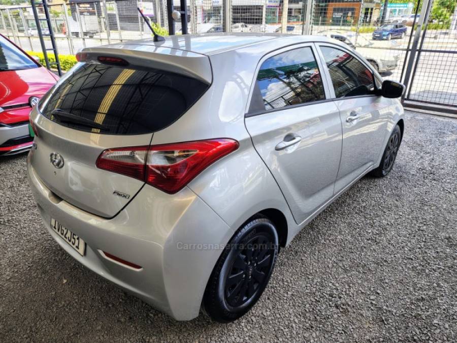 HYUNDAI - HB20 - 2014/2014 - Prata - R$ 42.000,00