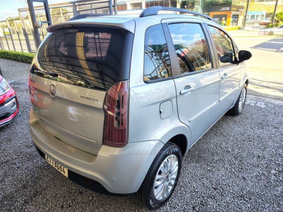 FIAT - IDEA - 2011/2012 - Prata - R$ 34.000,00