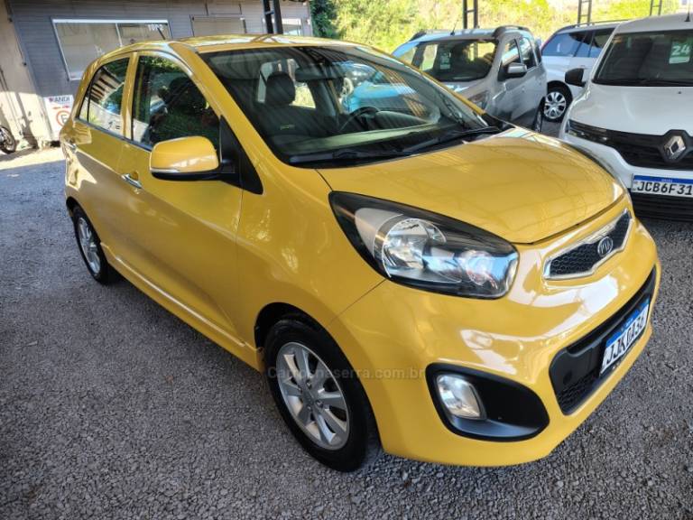 KIA MOTORS - PICANTO - 2012/2012 - Amarela - R$ 41.000,00